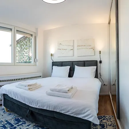 Sunny Nest Apartment Belgrade